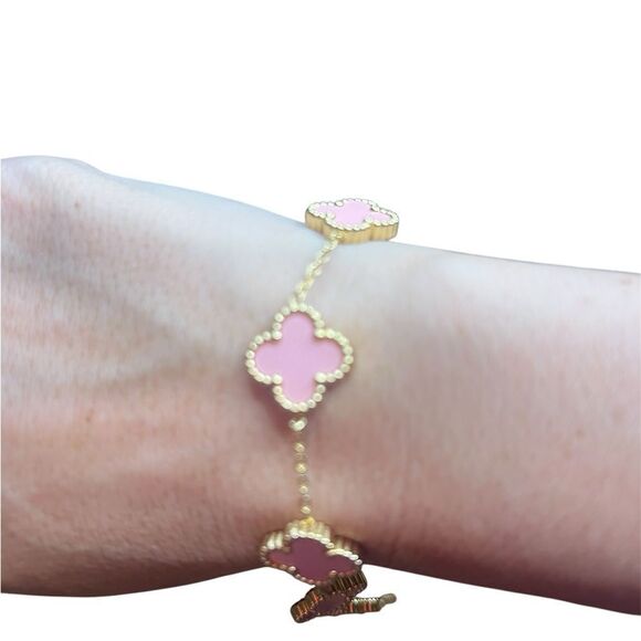 pink large clover bracelet gold plated light pinkish with lobster clasp - Picture 1 of 6